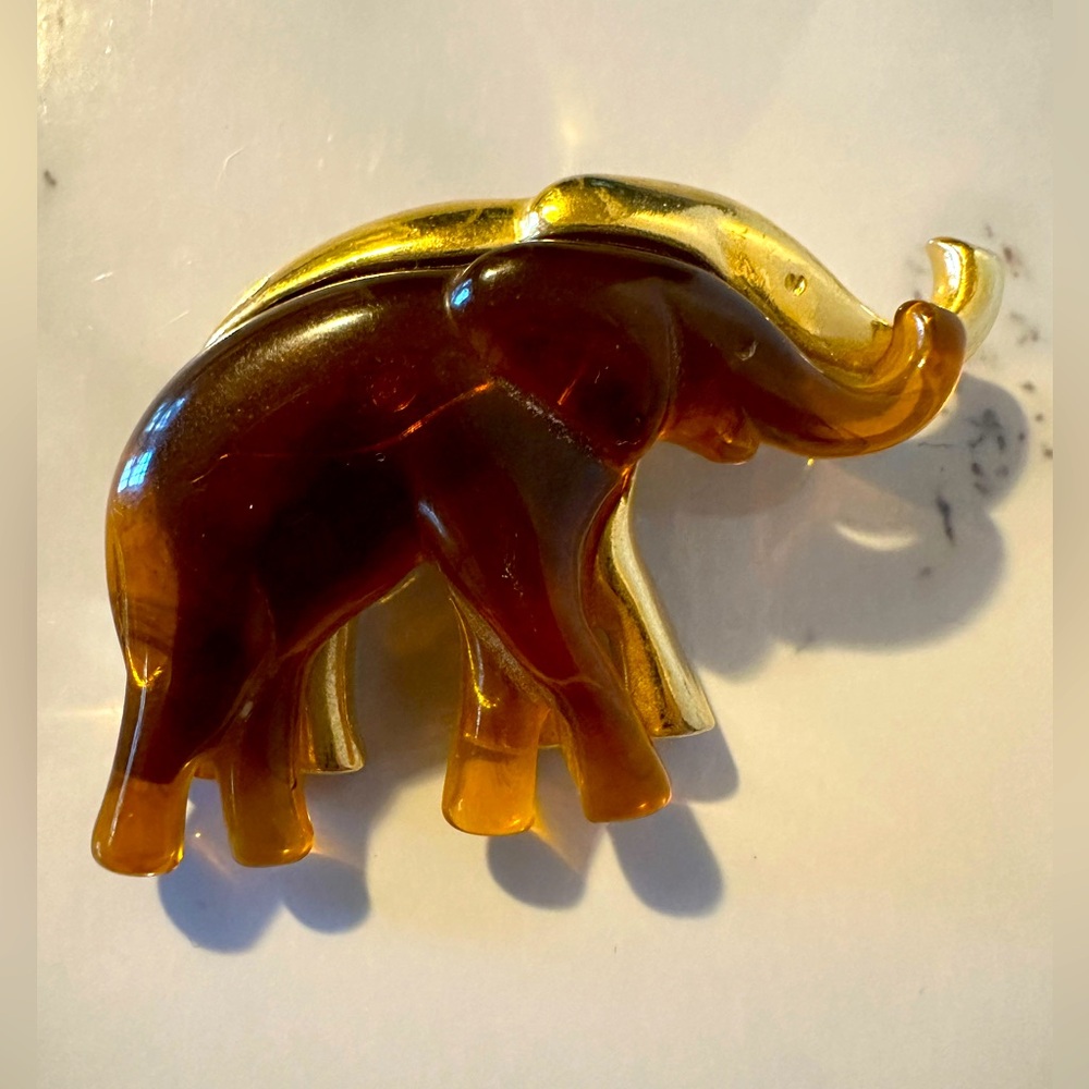 Liz Claiborne‎ faux tortoise and gold tone elephant brooch